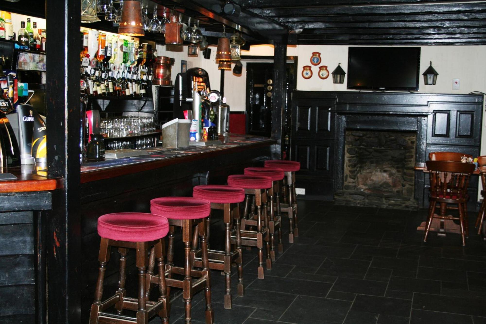 The Galley Of Lorne Inn Ardfern Экстерьер фото